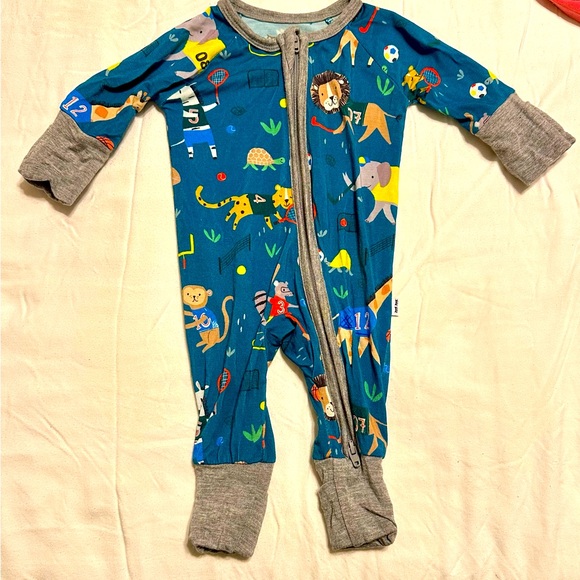 Little Sleepies Jungle Gym Bamboo Viscose Zippy - Preemie - Picture 1 of 1
